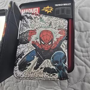Marvel Collectible Tin Trifold Wallet - Spider-Man Design